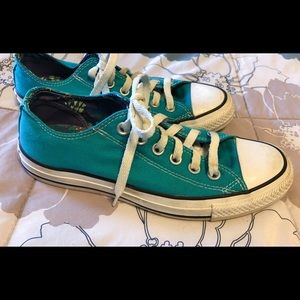 Teal Converse size 7 sneakers